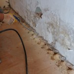 salétromos fal javítása